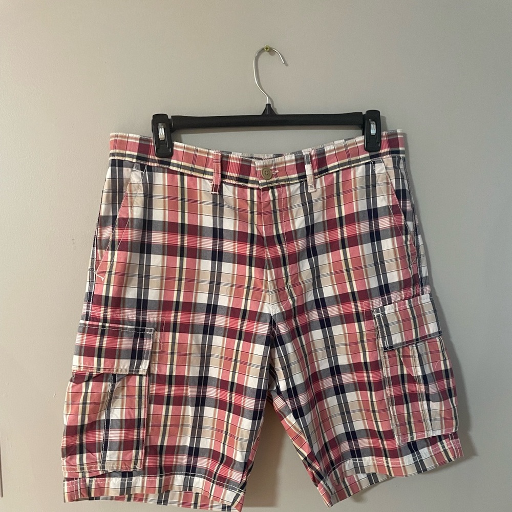 Club Room Plaid cargo Shorts size 36